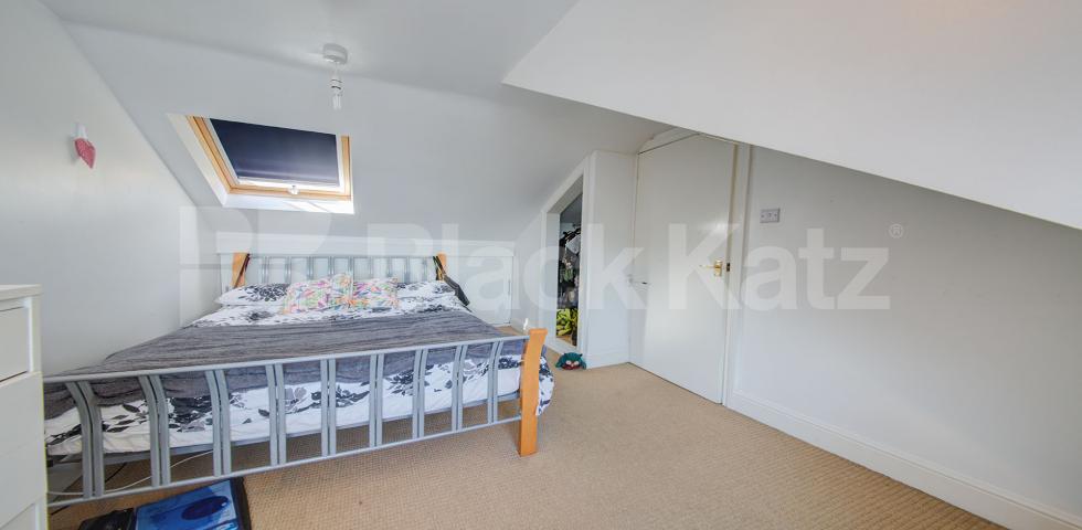 			INCULSIVE OF COUNCIL TAX & TV LICENSE, 3 Bedroom, 1 bath, 1 reception Flat			 Hanley Road *inc council tax and TV license*, FINSBURY PARK-STROUD GREEN